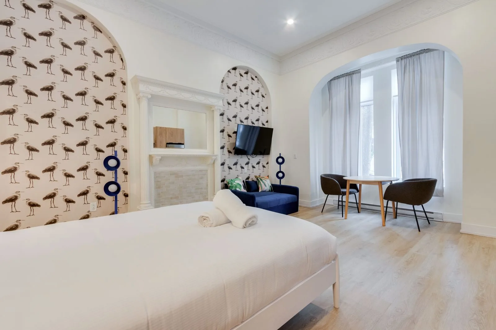 Heron suite in a 40-room Montréal boutique stay